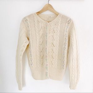 Vintage handknit 100 percent wool sweater, M